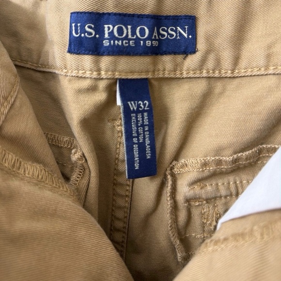U.S. Polo Assn. Men's Cargo Shorts (Like New) - Picture 4 of 4
